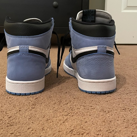 Air Jordan 1 University Blue main image 5